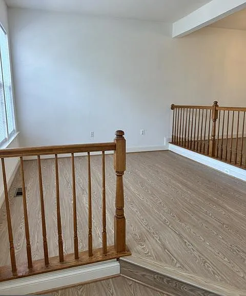 637 McLeary Sq SE — Photo 3