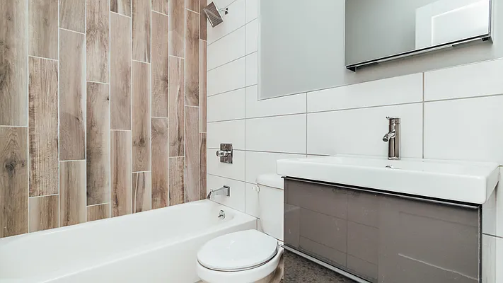 Rented by Nooklyn NYC LLC | media 31