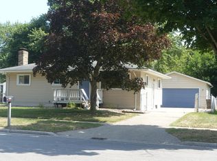 1600 Iowa St, Midland, MI 48642