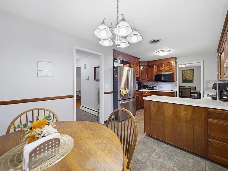 173 Colonial Dr #A — Photo 10