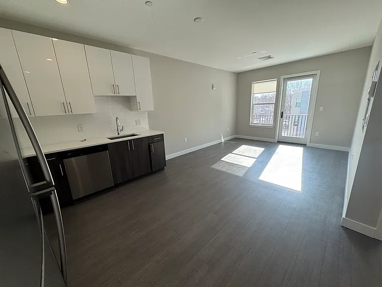 Hillside Residence — Photo 22