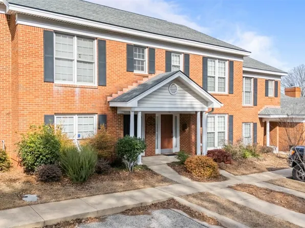 2003 Executive Park Dr APT 110, Opelika, AL 36801