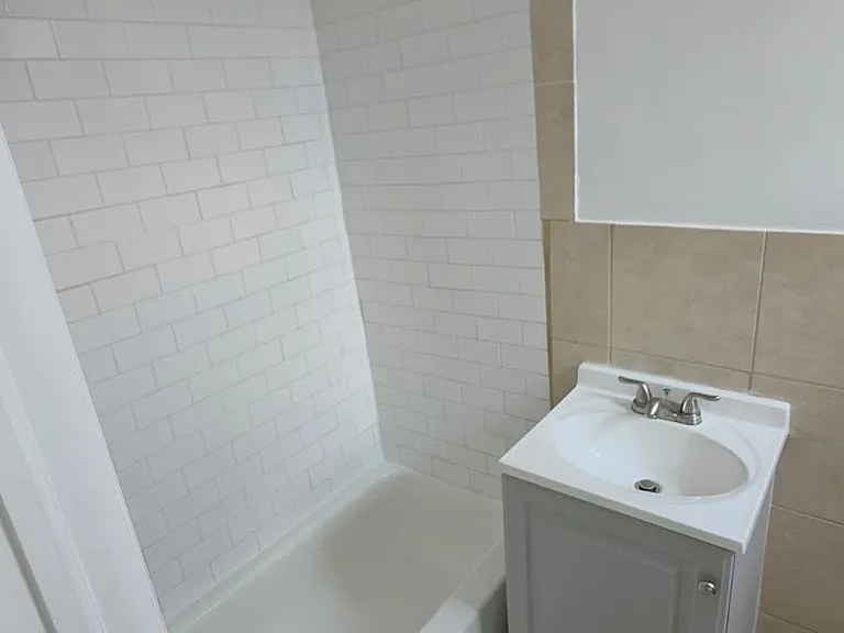 83 Market St #9 — Photo 5