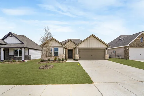1558 Brooke Dr Photo 1