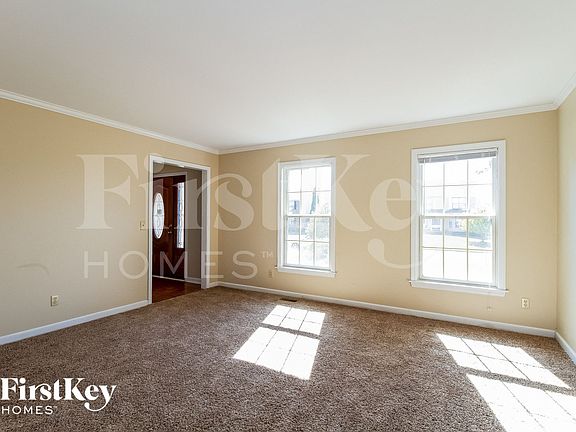 3rd image of 8280 Twin Cove Ct