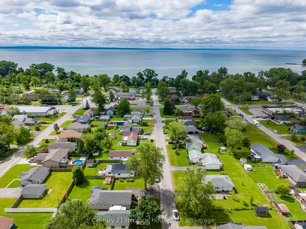 430 Grandview Rd, Fort Erie, ON L2A 4T5