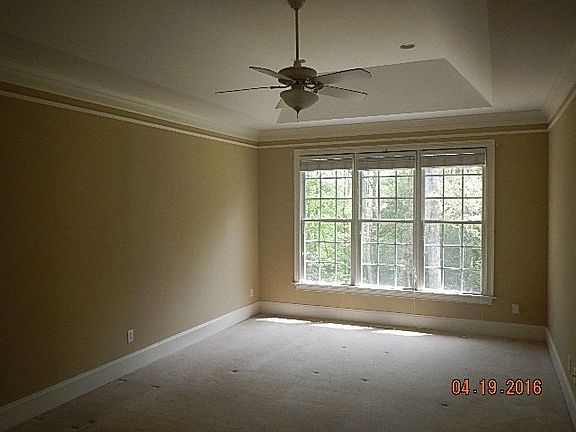5th image of 717 Mosswood Ln