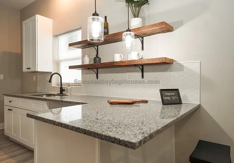 2105 Lexington Ave — Photo 11