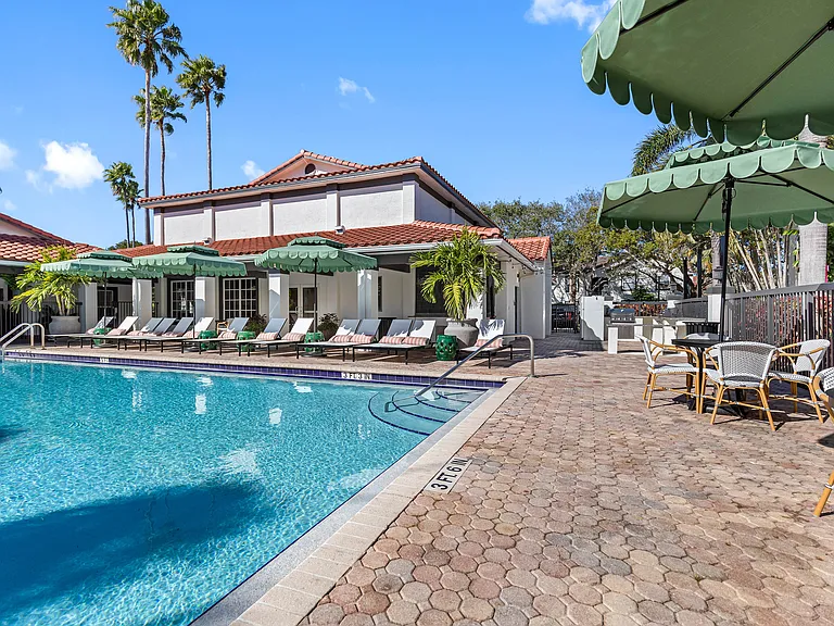 Avana Palm Beach Gardens — Photo 16