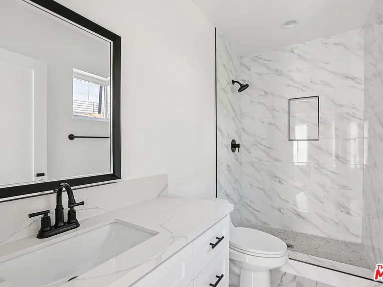 2111 Holly Dr #2 — Photo 23