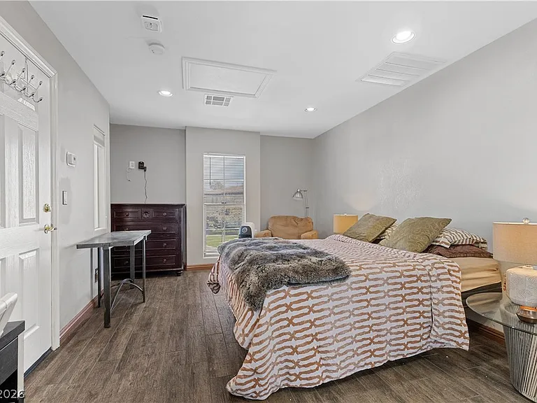 10212 Stone Briar Ct — Photo 7