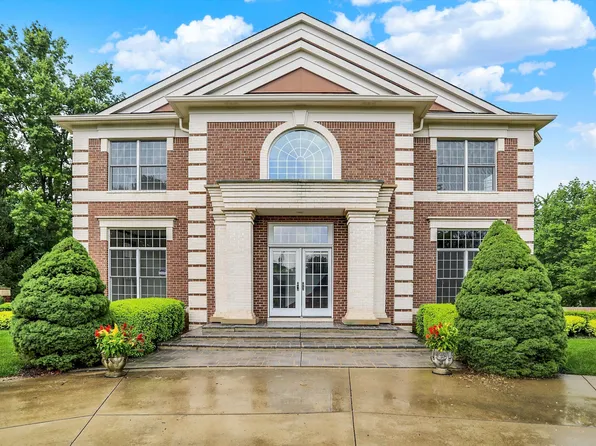 3831 Steeplechase Dr, Carmel, IN 46032