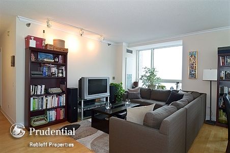 1st image of 512 N McClurg Ct APT 1107