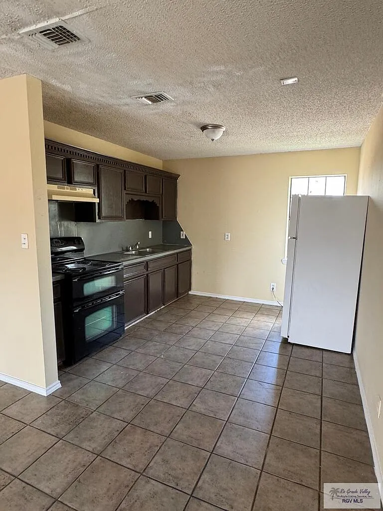 2 bed, 1.0 bath, 775 sqft, $815 — Photo 4