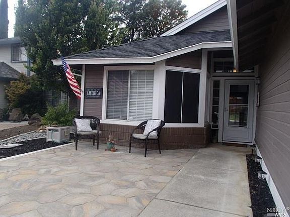 2nd image of 106 Raven Ct