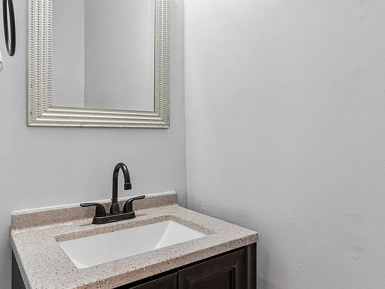 2435 18th St NE #2435 — Photo 11