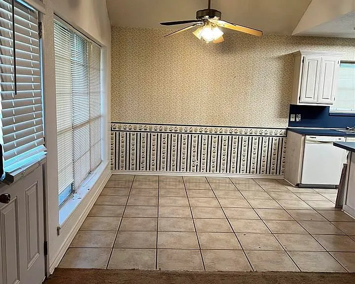 902 Sugarbush Ln — Photo 6