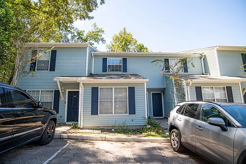 2186 Timberwood Cir N Photo 1