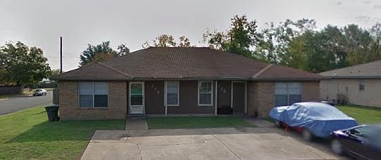 1st image of 216 Yale Cir