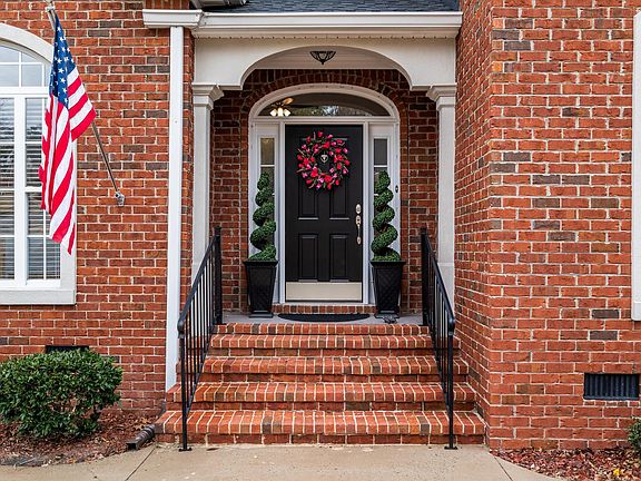 3rd image of 672 Deerwood Way