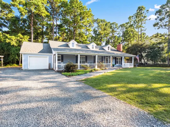 1631 Chadwick Shores Drive, Sneads Ferry, NC 28460