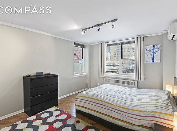 3rd image of 240 E 35th St APT 9G