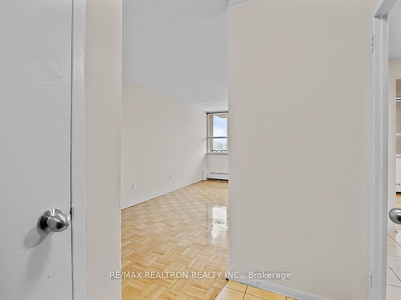 5th image of 2775 Don Mills Rd #411