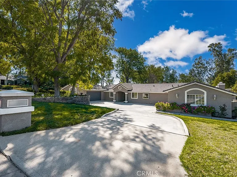 7455 Jola Dr — Photo 11