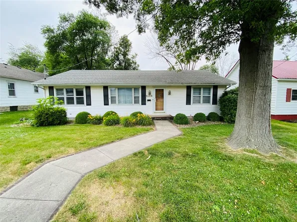 1205 N Fair St, Olney, IL 62450