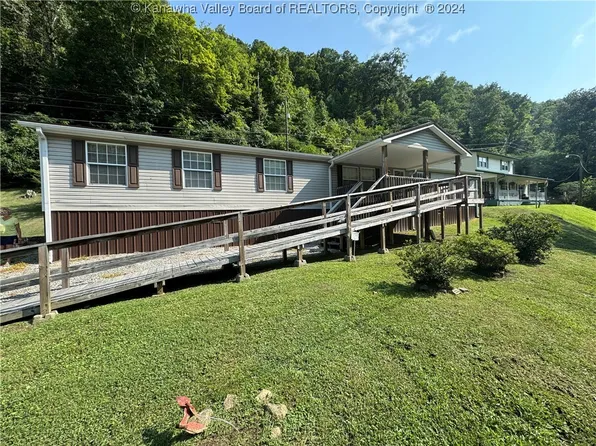 275 Rr 1, Delbarton, WV 25670