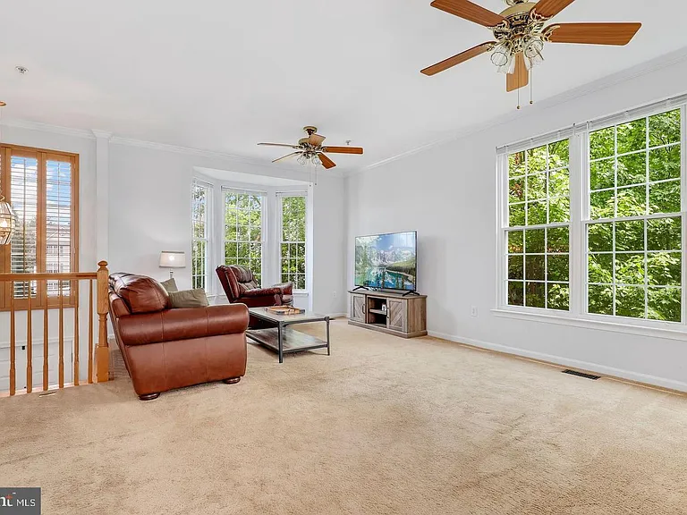 1942 Crossing Stone Ct — Photo 4
