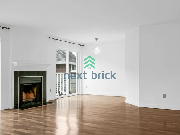 555 Prospect St APT 4, Seattle, WA 98109