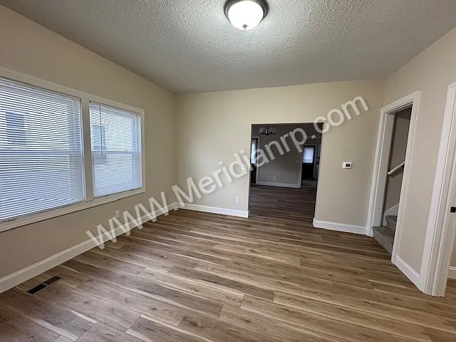 739 W 4th St — Photo 3