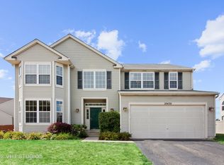 20430 Essex Ct, Crest Hill, IL 60403