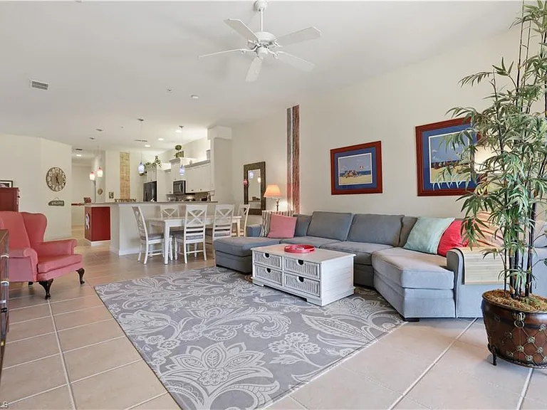 8601 Piazza Del Lago Cir #203 — Photo 3
