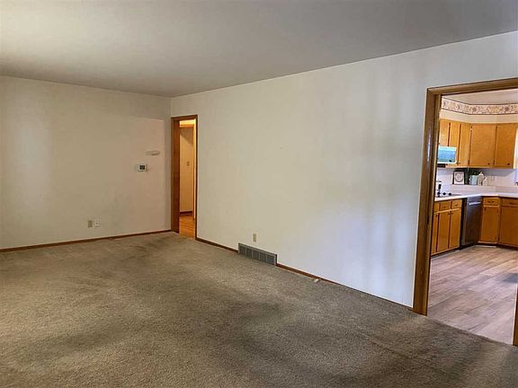 2nd image of 1705 S Hennepin St