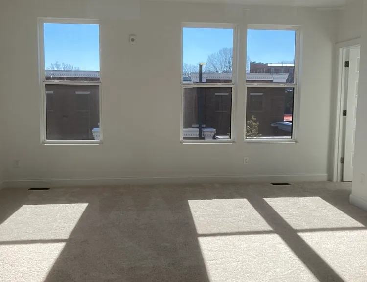 245 E Roosevelt Ave — Photo 7
