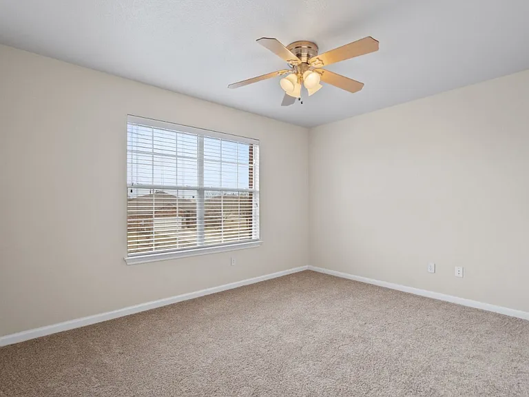 652 Dark Horse Ln — Photo 27
