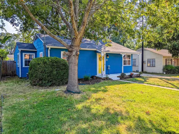 109 W Gay Ave, Gladewater, TX 75647