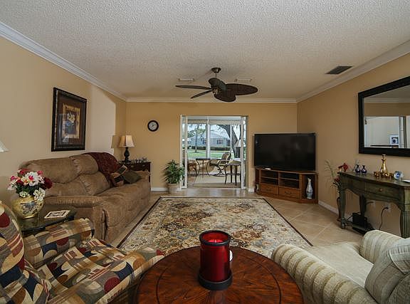 3rd image of 2723 Golf Course Dr #201