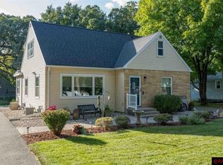 1404 Carney Ave, Mankato, MN 56001