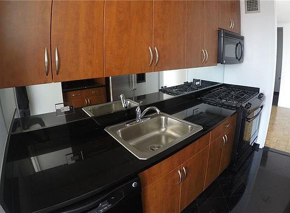 3rd image of 265 E 66th St APT 41F