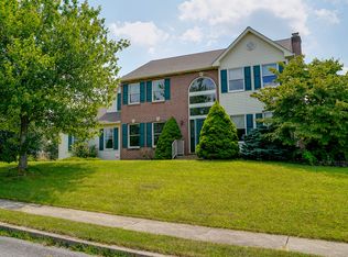 100 Turnberry Ct, Bath, PA 18014