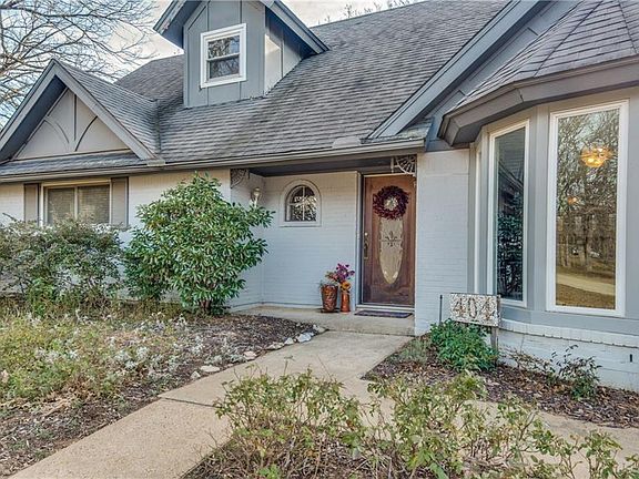 3rd image of 404 Beverly Dr