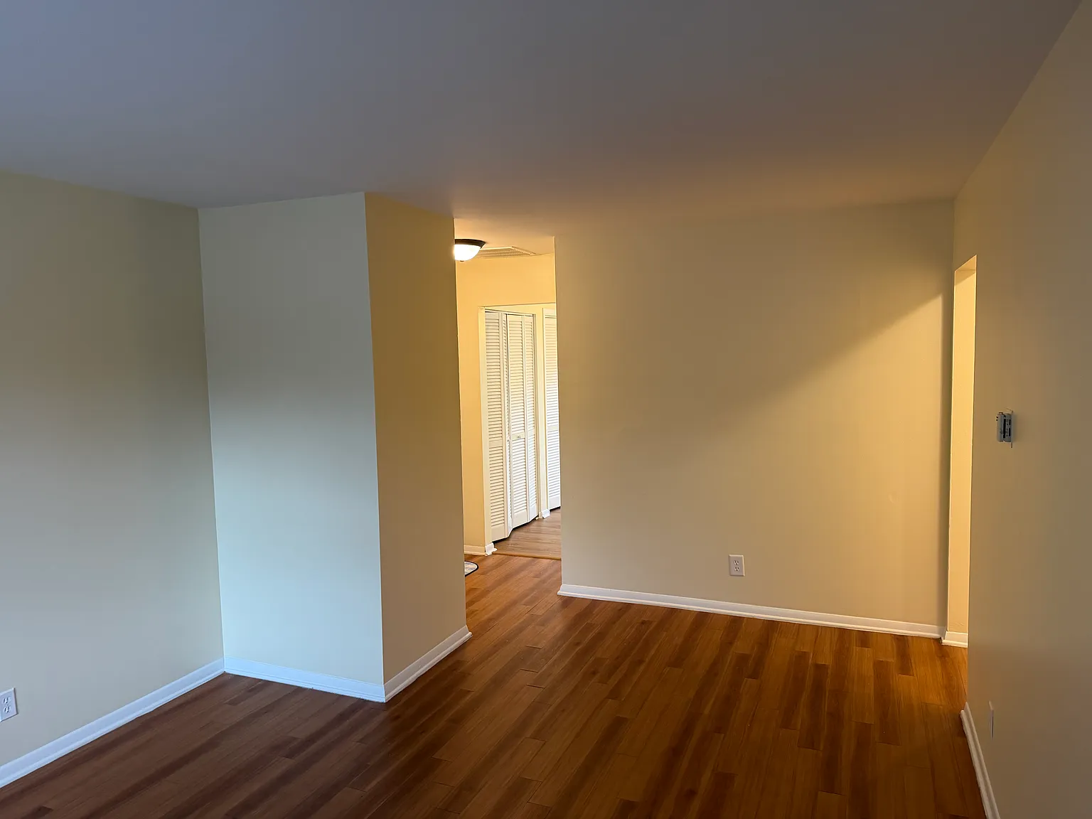 2 bed, 960 sqft, $1,400 — Photo 4