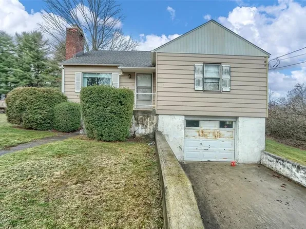 19 Lawrence Ave, 