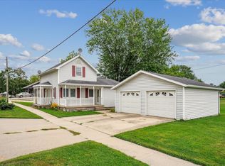 109 S West St, Earlville, IA 52041