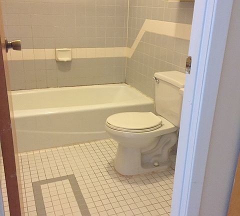 5th image of 71 Thompson St APT 4b