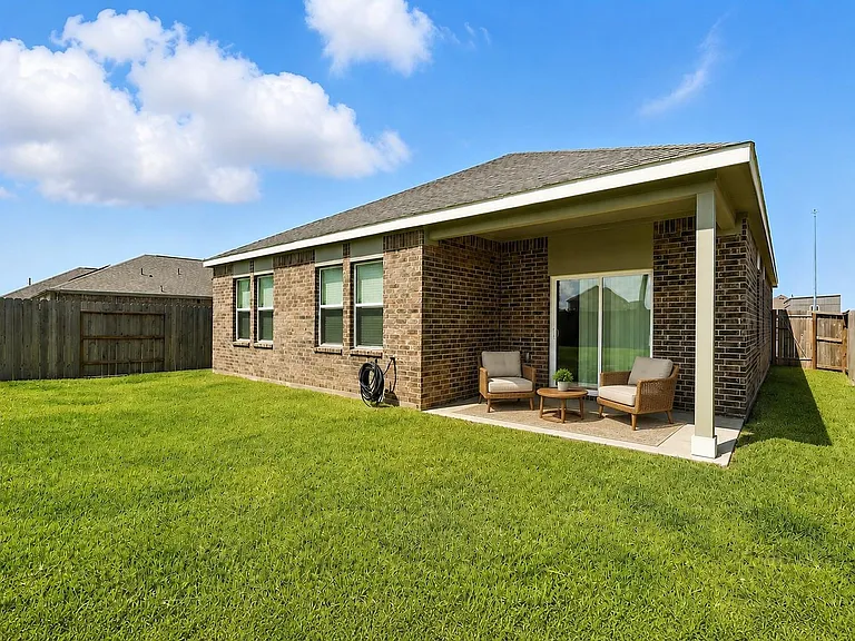 5830 Capri Forest Dr — Photo 21