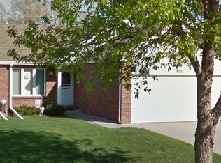 8224 Karl Ridge Rd, Lincoln, NE 68506